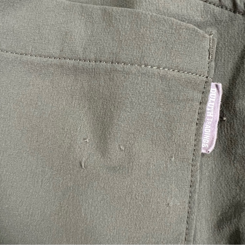 Duluth Trading Co Green Flat Front Men Shorts - Picture 7 of 7